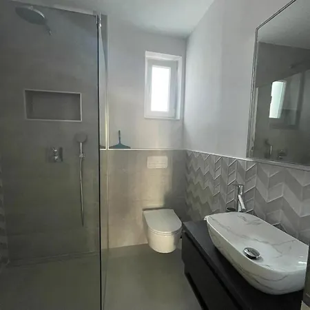 Haus Dalmatia With Heated Pool Apartment