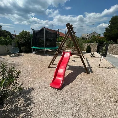 Haus Dalmatia With Heated Pool