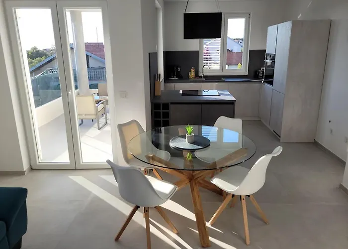 Apartamento Haus Dalmatia With Heated Pool *