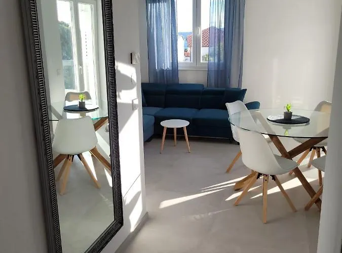 Apartamento Haus Dalmatia With Heated Pool *