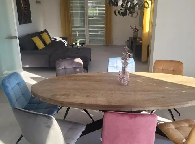 Haus Dalmatia With Heated Pool Bibinje