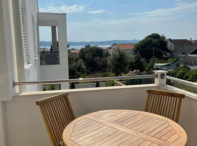 Haus Dalmatia With Heated Pool Apartmán Bibinje