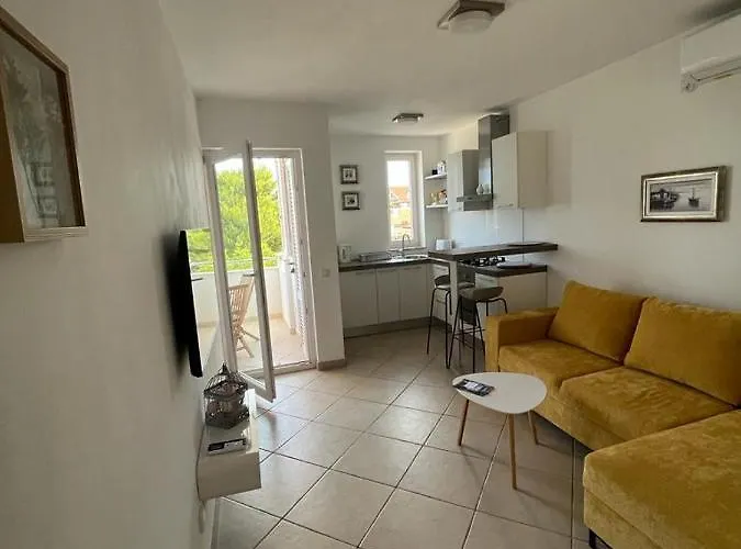 Haus Dalmatia With Heated Pool Apartamento Bibinje