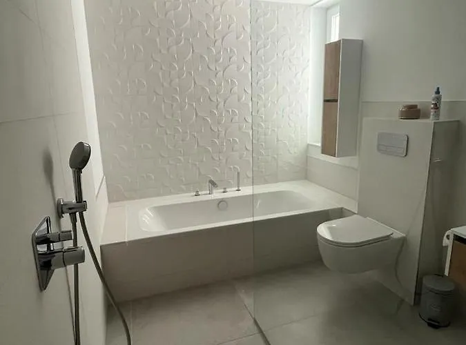 Haus Dalmatia With Heated Pool Apartamento