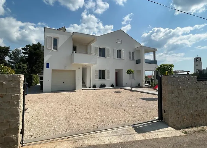 Haus Dalmatia With Heated Pool * Bibinje