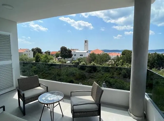 Haus Dalmatia With Heated Pool Apartmán *