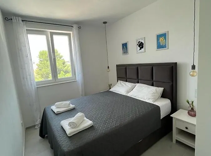 Haus Dalmatia With Heated Pool Bibinje