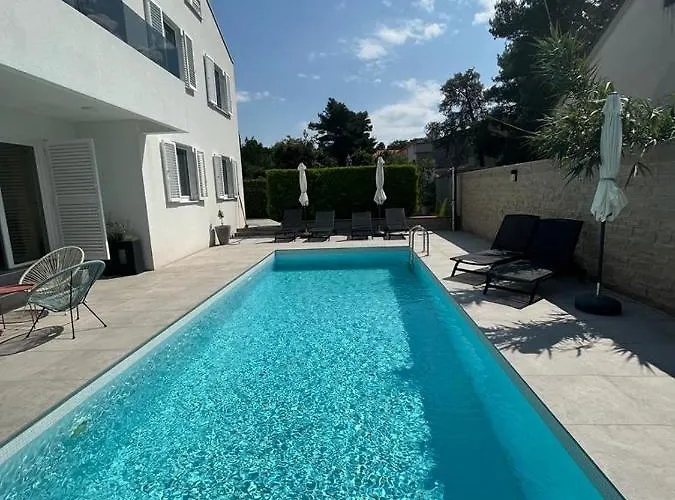 Apartmán Haus Dalmatia With Heated Pool *