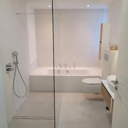 Haus Dalmatia With Heated Pool * 비빈제