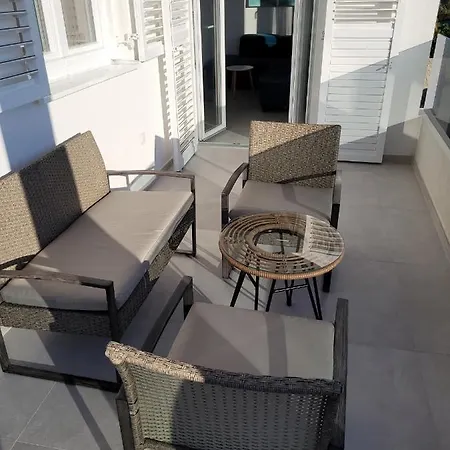 Haus Dalmatia With Heated Pool