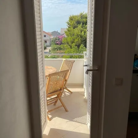 Haus Dalmatia With Heated Pool 아파트 비빈제