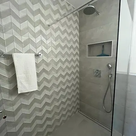 Haus Dalmatia With Heated Pool *