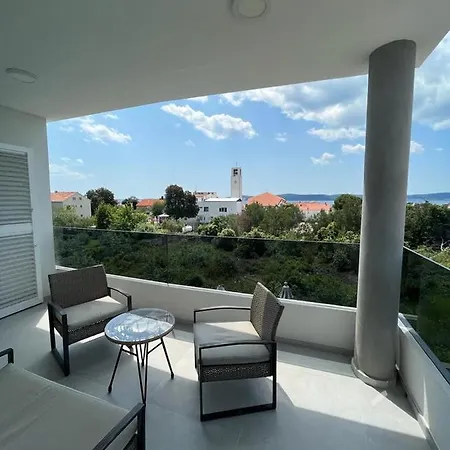 Haus Dalmatia With Heated Pool 公寓 *