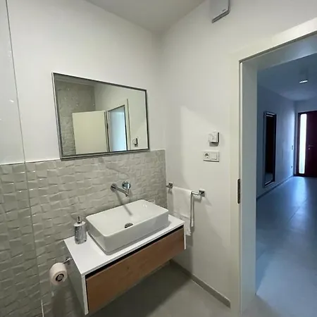 Haus Dalmatia With Heated Pool 아파트