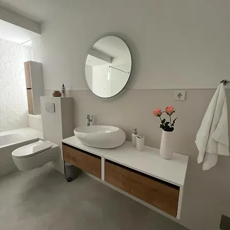 Haus Dalmatia With Heated Pool *