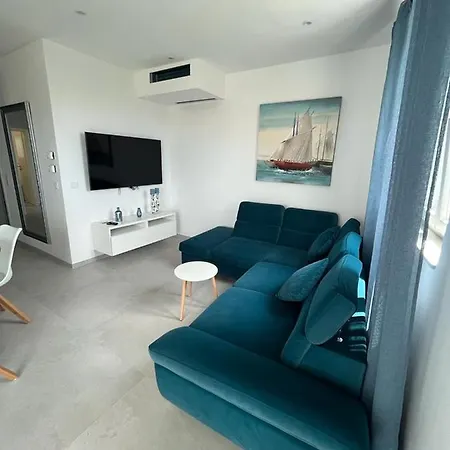 Daire Haus Dalmatia With Heated Pool *