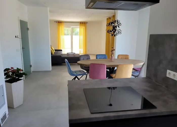 Haus Dalmatia With Heated Pool * Бибинье