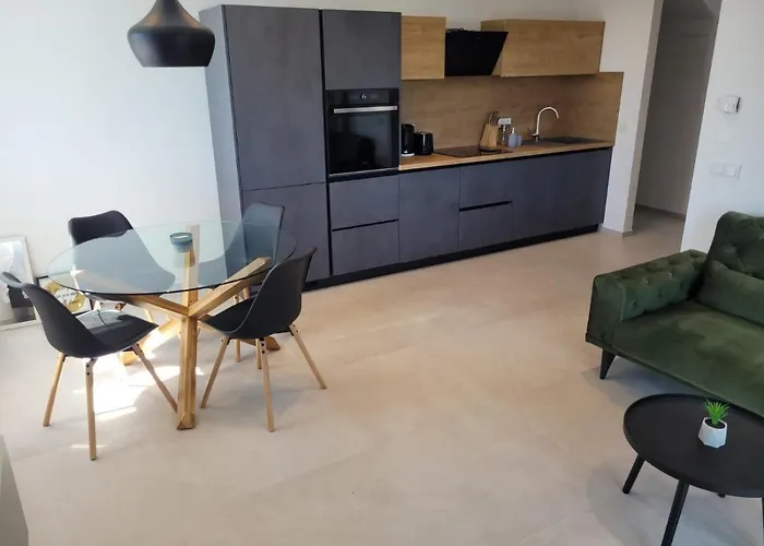 Апартаменты Haus Dalmatia With Heated Pool *