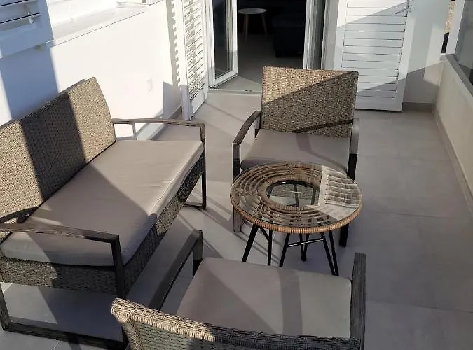 Haus Dalmatia With Heated Pool