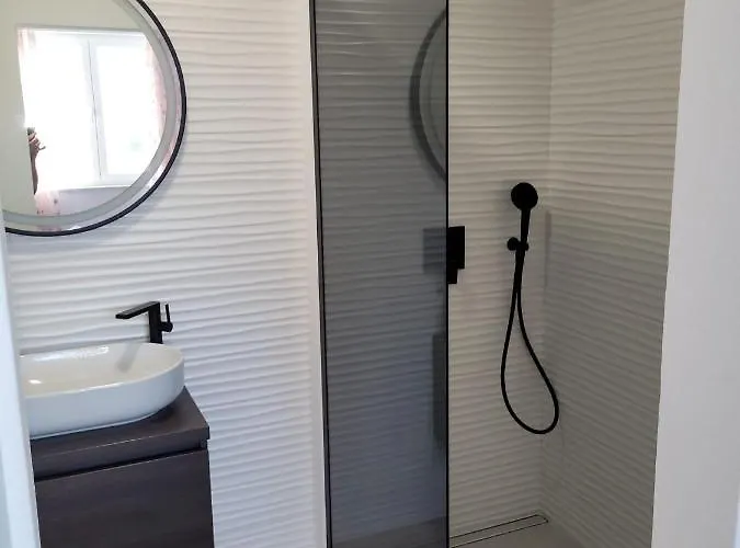 Haus Dalmatia With Heated Pool