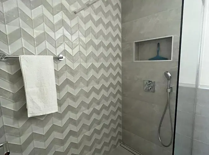 Haus Dalmatia With Heated Pool *