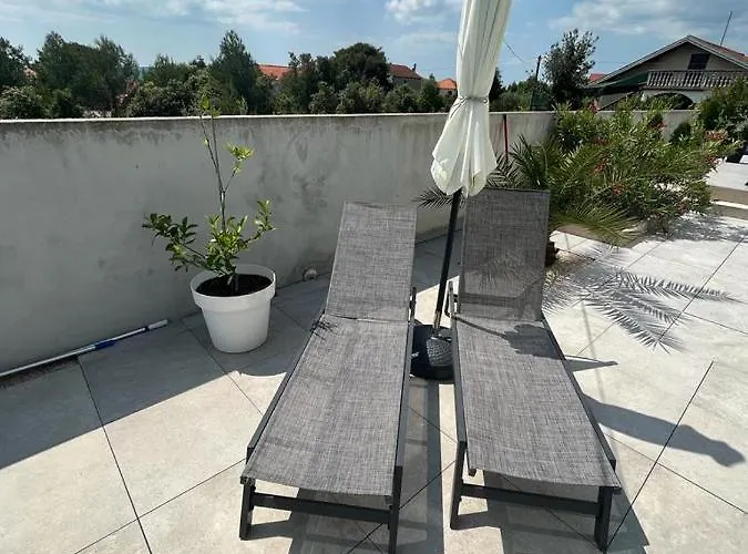 Haus Dalmatia With Heated Pool *