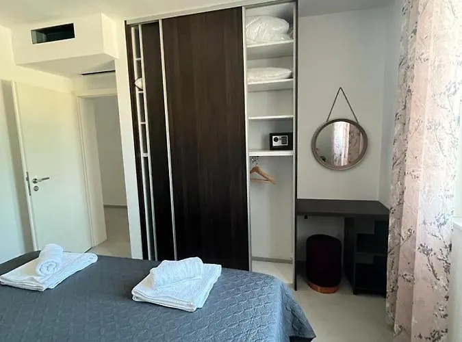 Haus Dalmatia With Heated Pool Appartement *